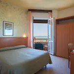 Cristina Hotel