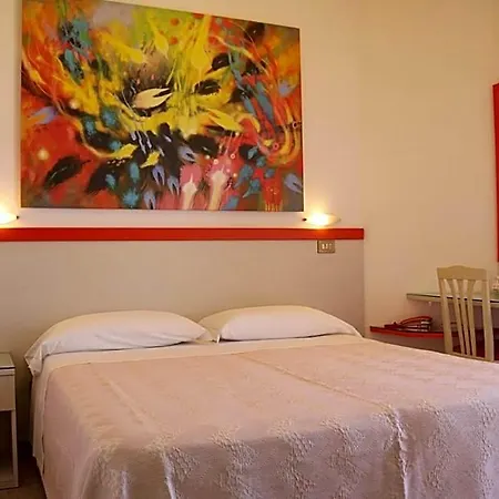Cristina Hotel 3*