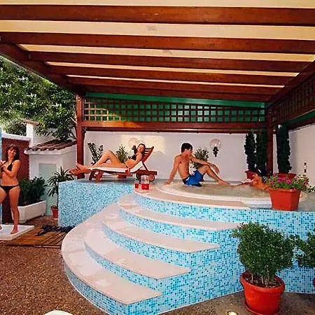 Hotel Cristina 3*