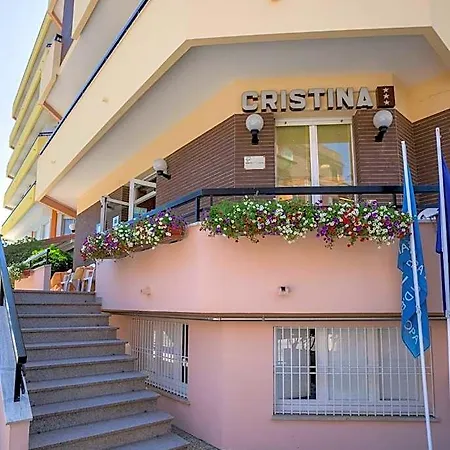 Cristina ホテル 3*